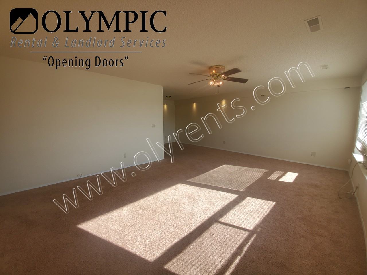 912 E Bay Dr Ne - Photo 2 of 16