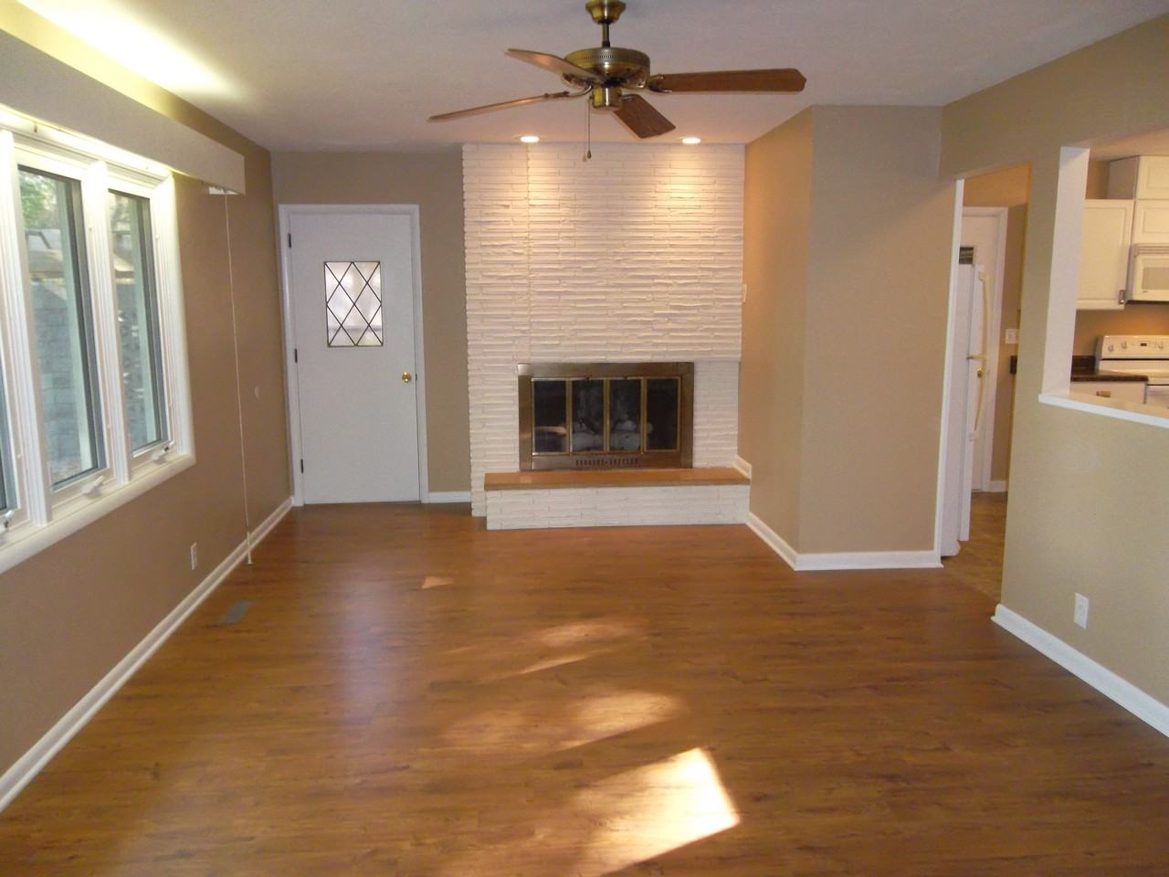 2211 Duff Ave - Photo 2 of 14