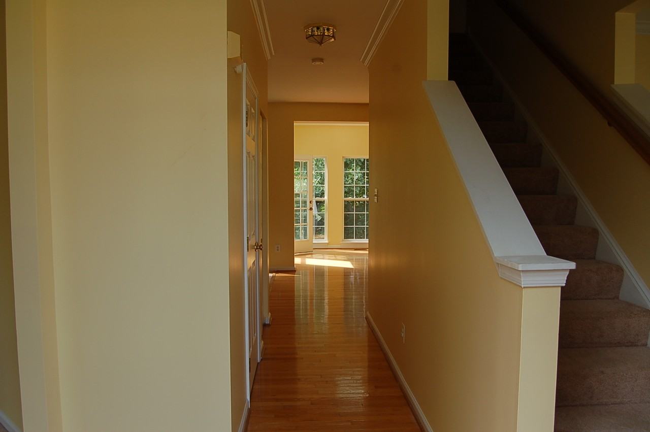 33 Jade Dr - Photo 2 of 16