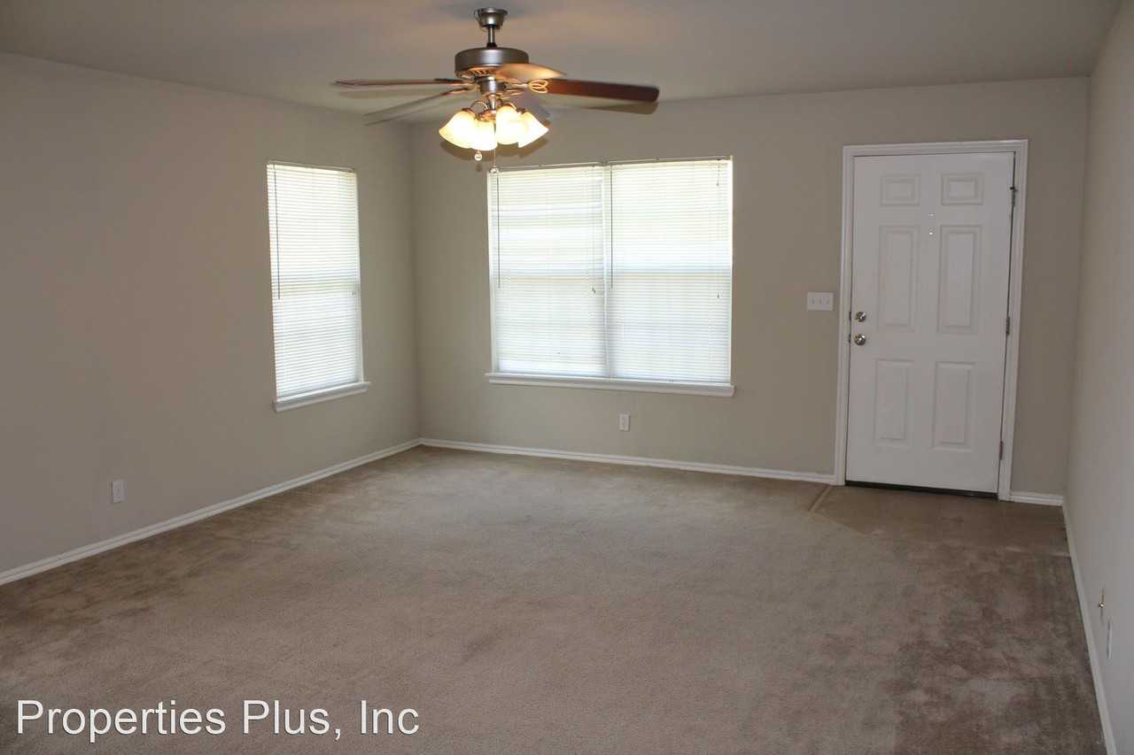 3072/3074 Spring Street - Photo 3 of 10