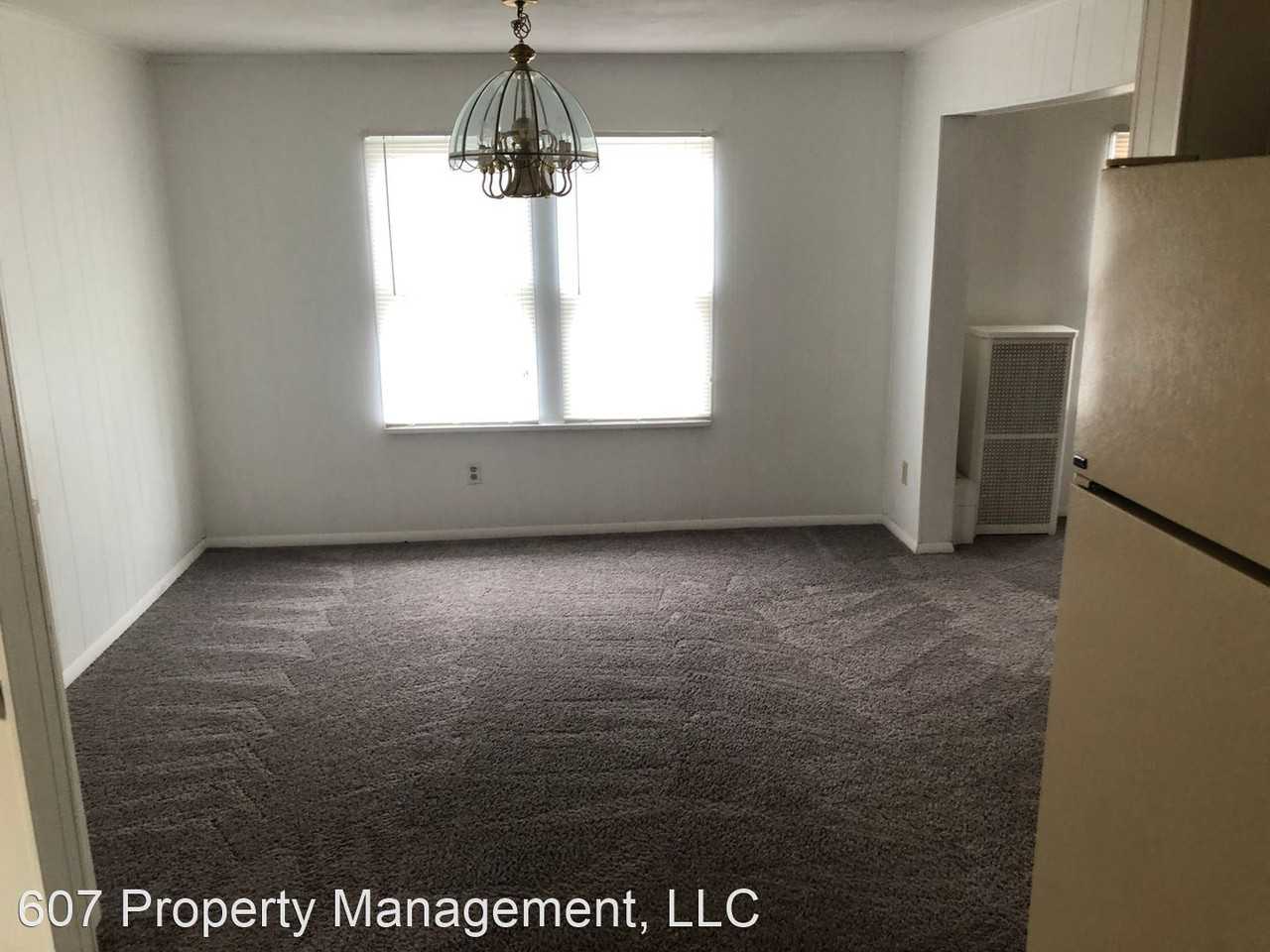 210 Oak Hill Ave - Photo 2 of 9