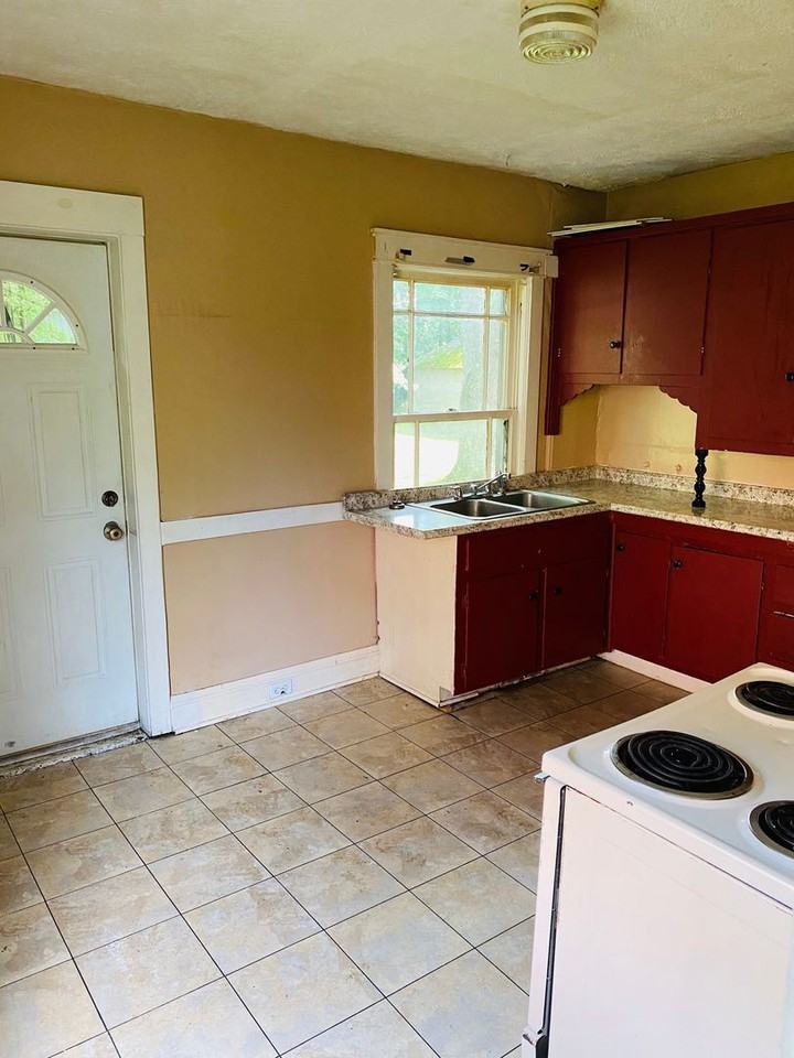 337/339 Shenango Blvd - Photo 2 of 6