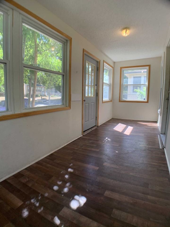 1701 Gillette St - Photo 2 of 17