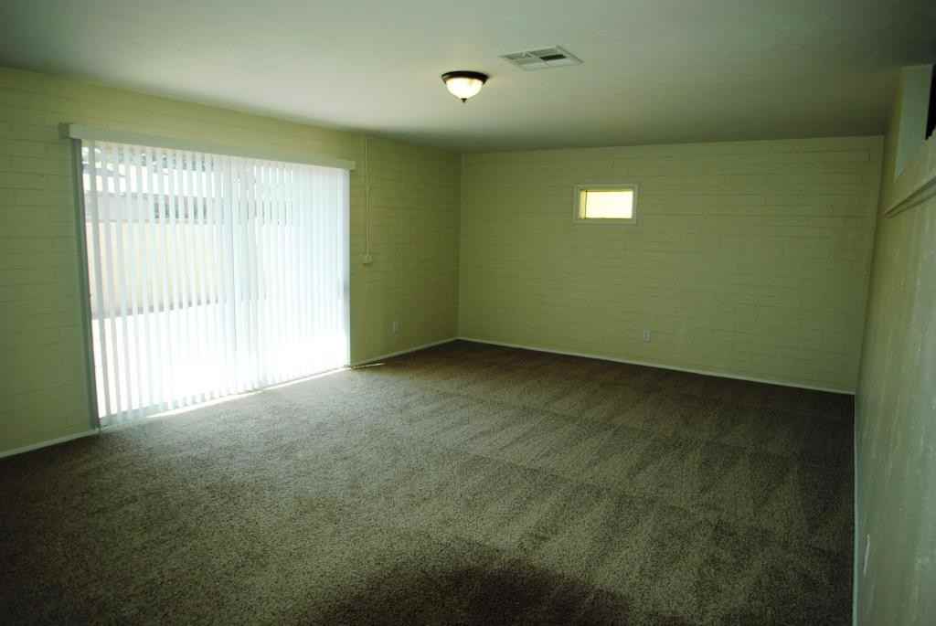 4331 W Cheery Lynn Rd - Photo 2 of 13