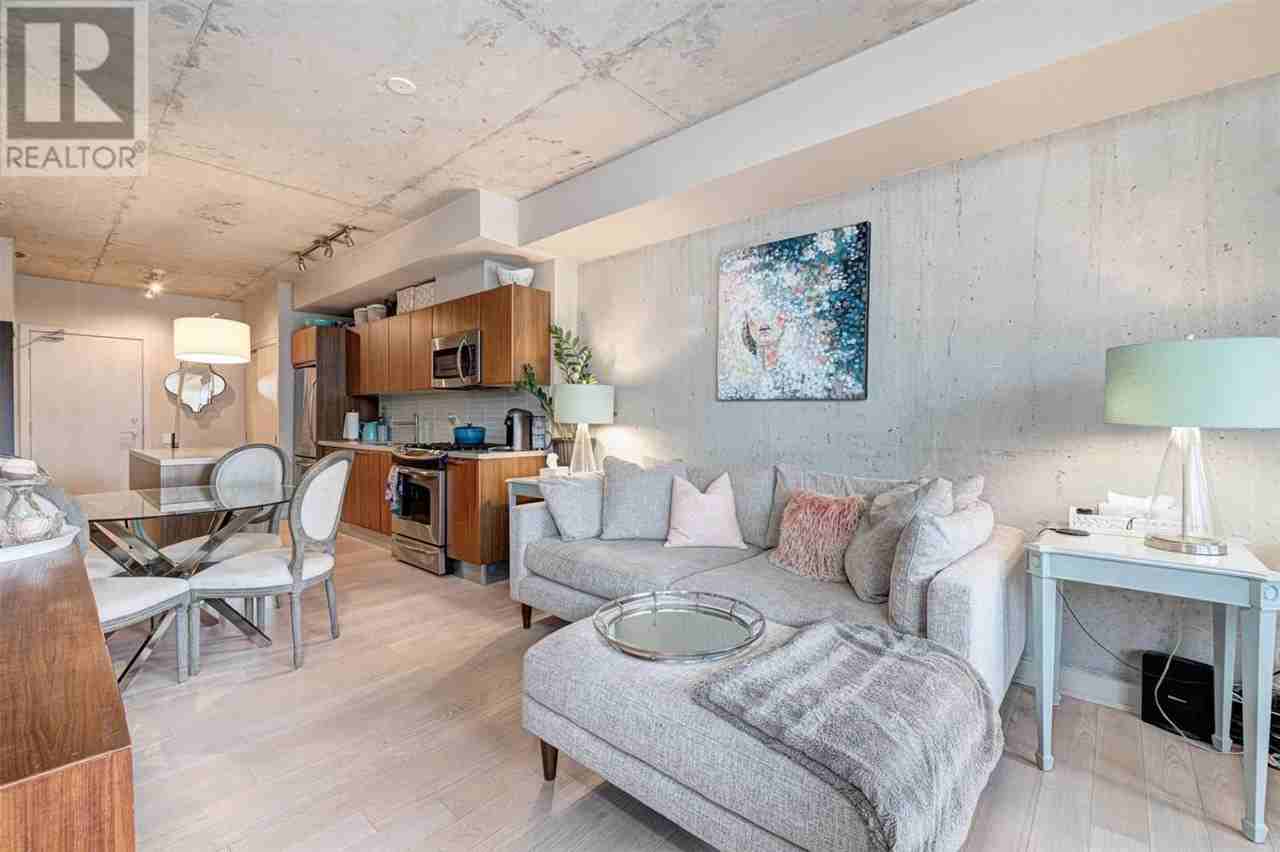 318 King Street East #303