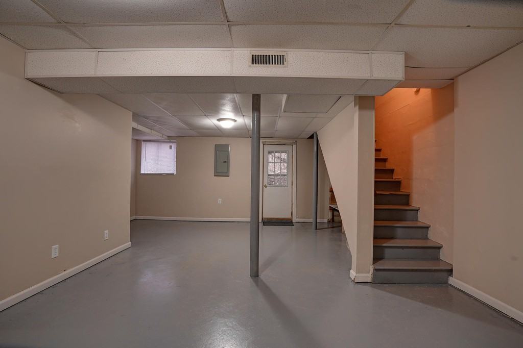 3411 Westmoreland Drive - Photo 3 of 18