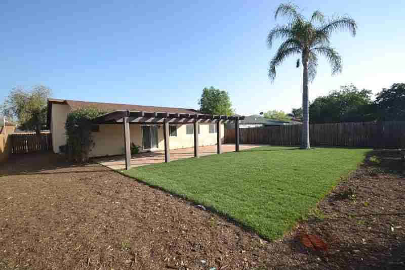 12798 Fremontia Ave - Photo 2 of 8