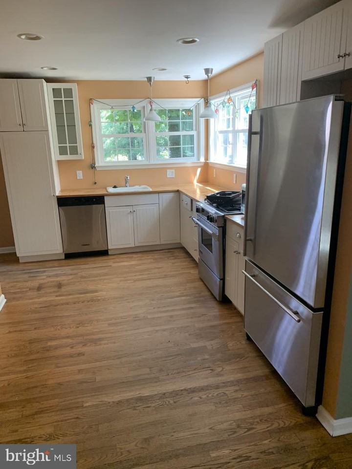 17 Elm Rd - Photo 3 of 3