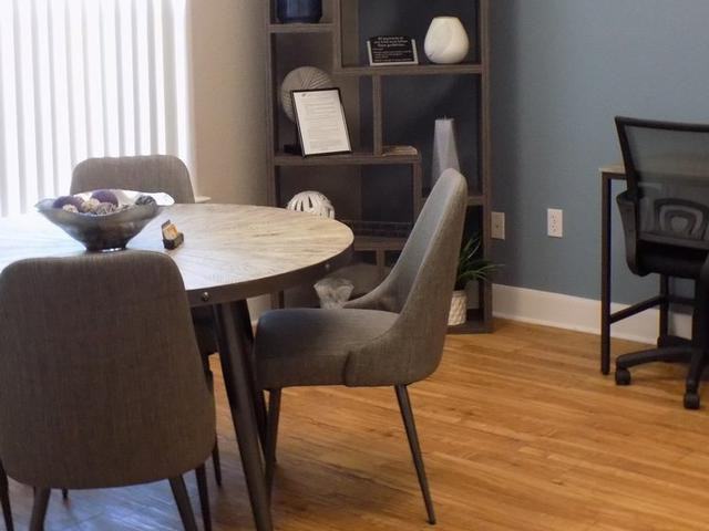321 Quail Rd - Photo 2 of 10