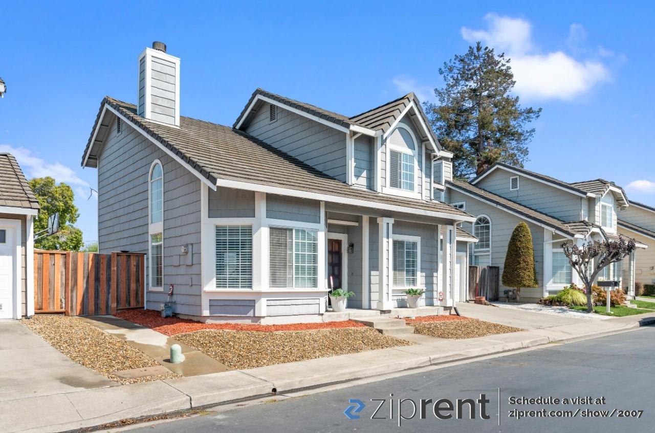 18664 Kentfield Ln - Photo 2 of 21