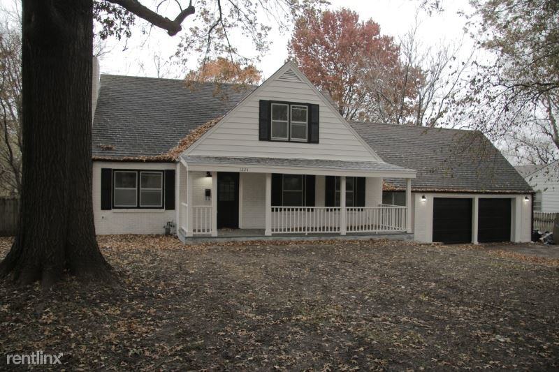 1224 W 24th St S - Photo 2 of 27