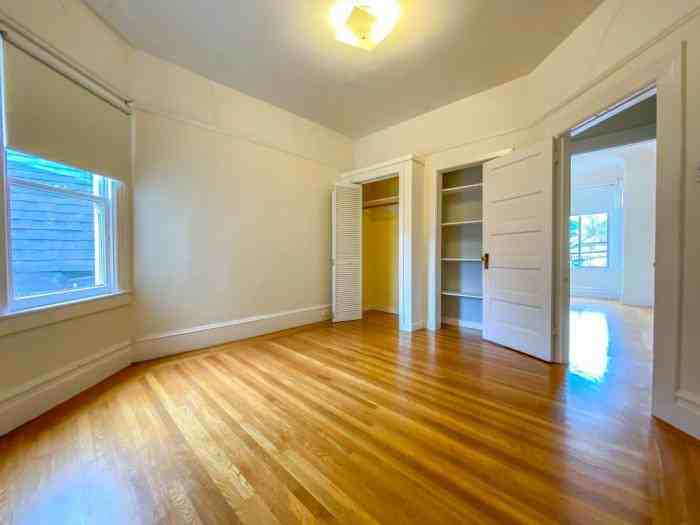 1037 Sanchez St - Photo 2 of 14