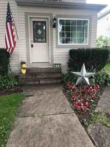 313 S 4th St - Photo 2 of 28