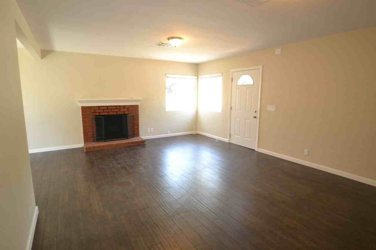 3082 Ewing St - Photo 2 of 12