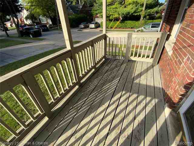 22195 Beech St - Photo 3 of 22