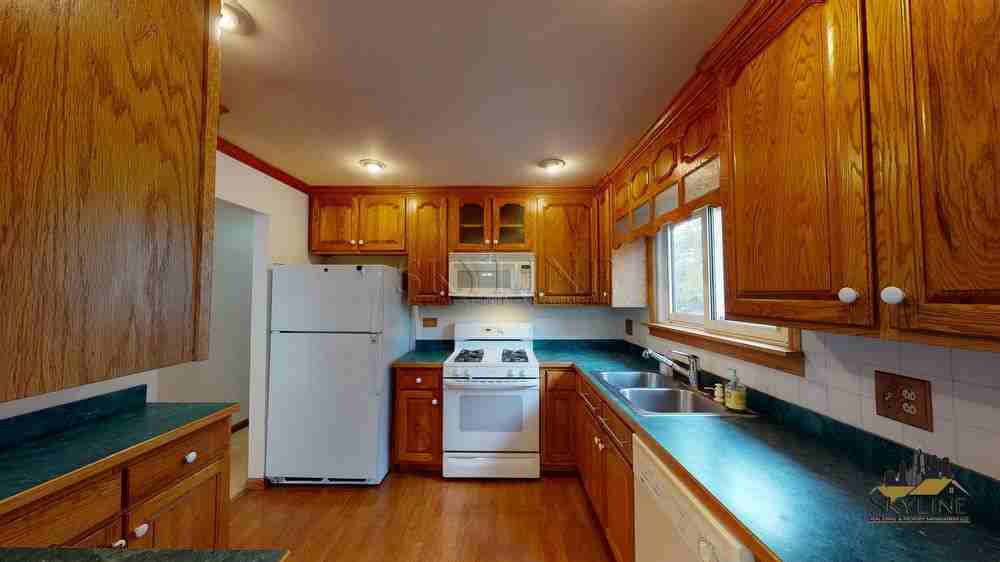 5S710 Steeple Run Dr - Photo 3 of 25