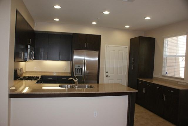 749 Forest Park Blvd - Photo 3 of 33