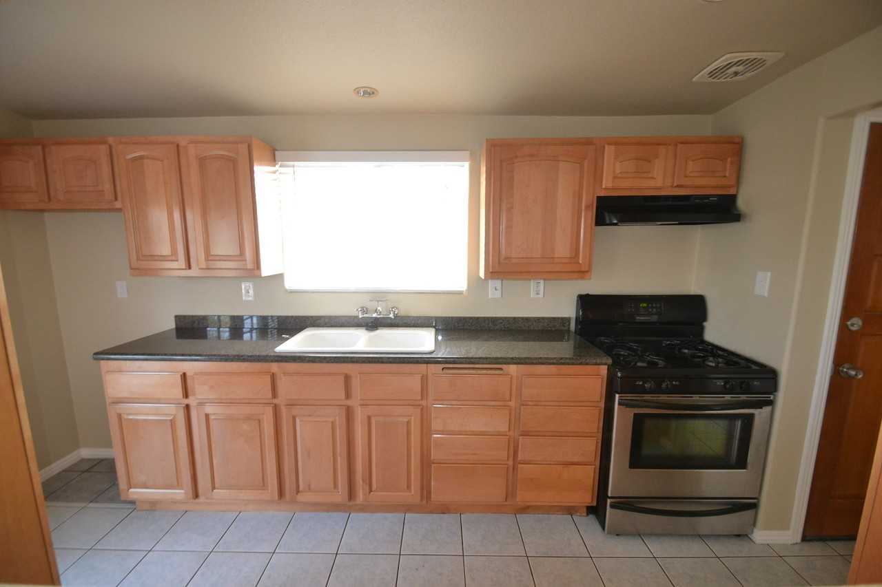 3335 Minna St - Photo 2 of 6