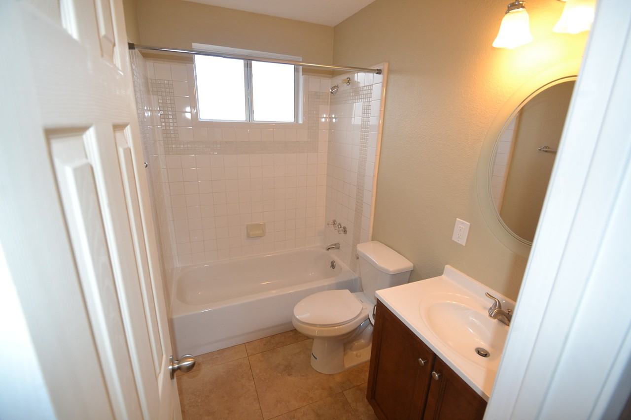 18528 E Duell St - Photo 2 of 9