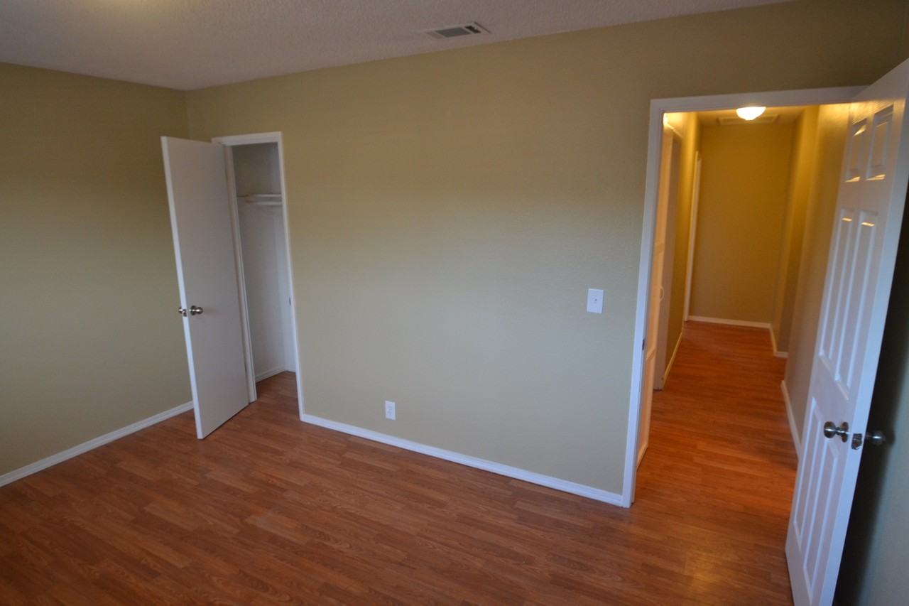 18528 E Duell St - Photo 3 of 9