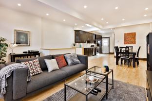 R. Sherbrooke E & Av. de l'Hôtel-de-Ville ##0 - Photo 1 of 1