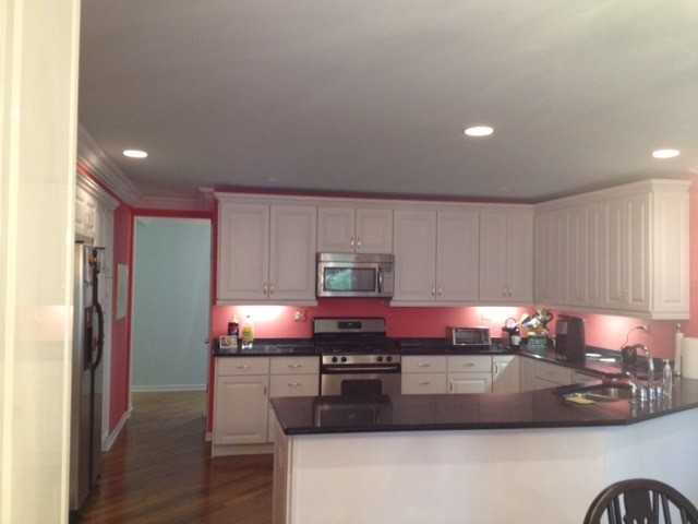 1005 Wildwood Dr W - Photo 2 of 15