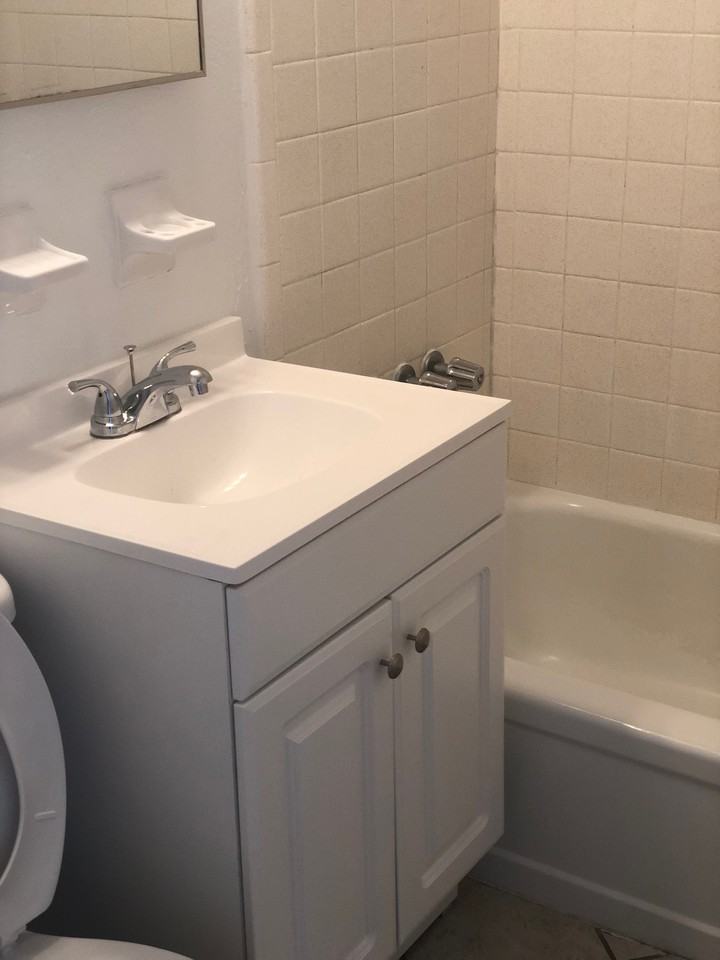 2405 N Oleander Ave #31 - Photo 3 of 4