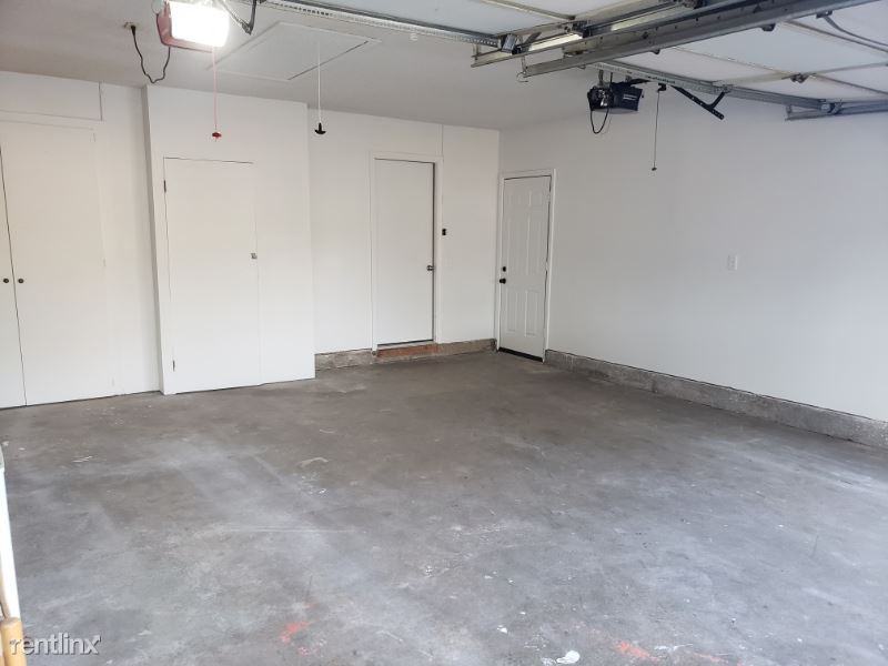 501 Holly Hill Rd - Photo 2 of 17