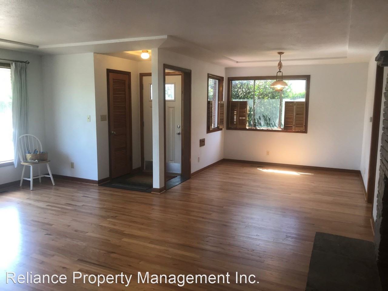 6933 N Williams Ave - Photo 3 of 17