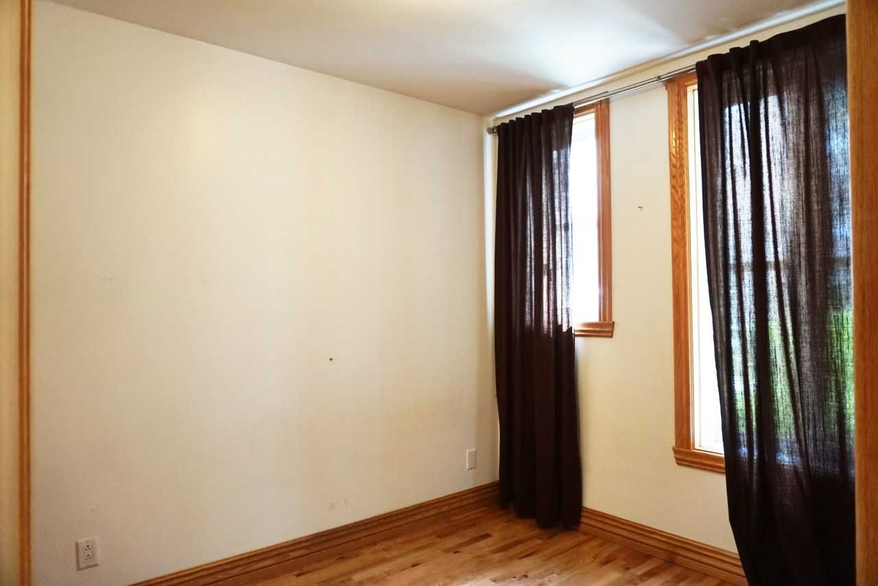 5626 Av De Lorimier - Photo 3 of 29