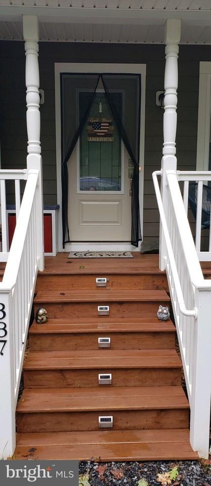 387 Rocky Mount Rd - Photo 2 of 21