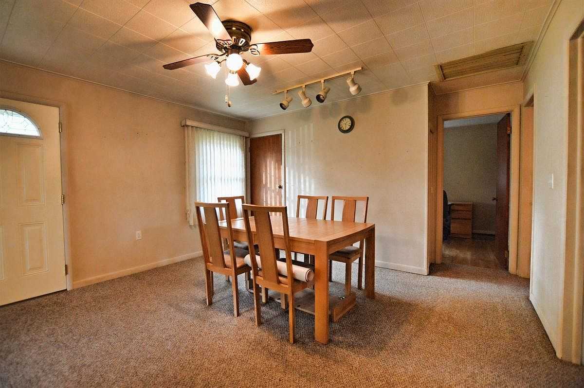 335 King - Photo 3 of 10