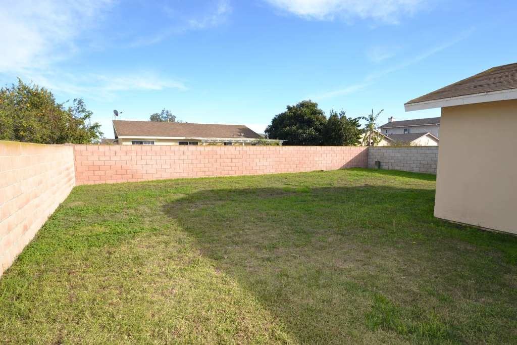 4740 Alexander Dr - Photo 2 of 5