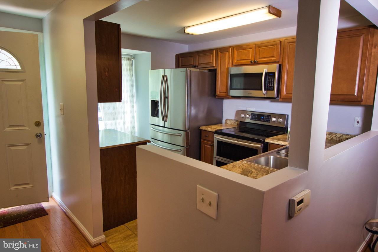 5901 Saint Giles Way - Photo 2 of 24