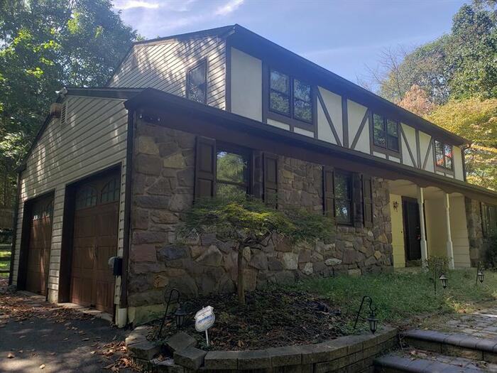 1238 Susquehanna Rd - Photo 2 of 17