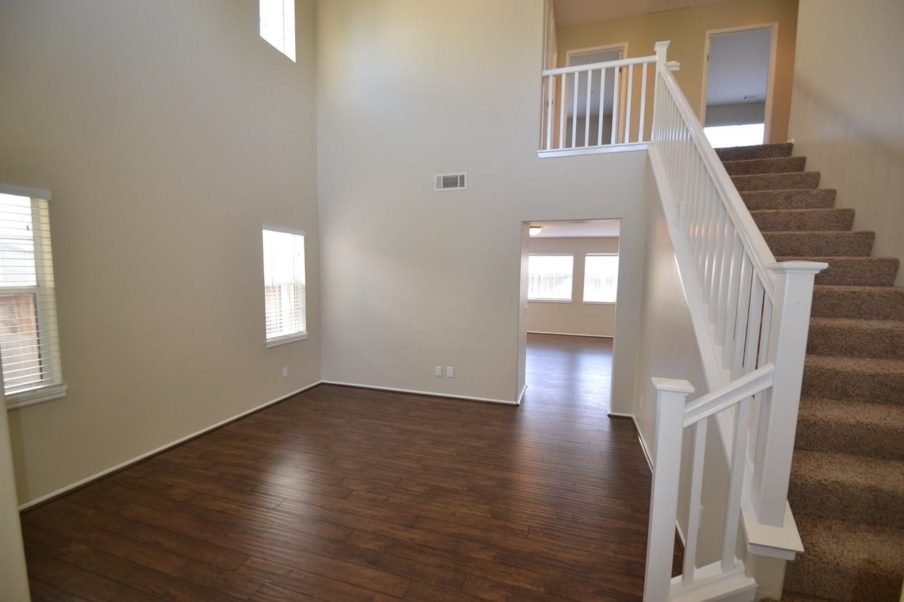 2019 Inez Dr - Photo 3 of 11