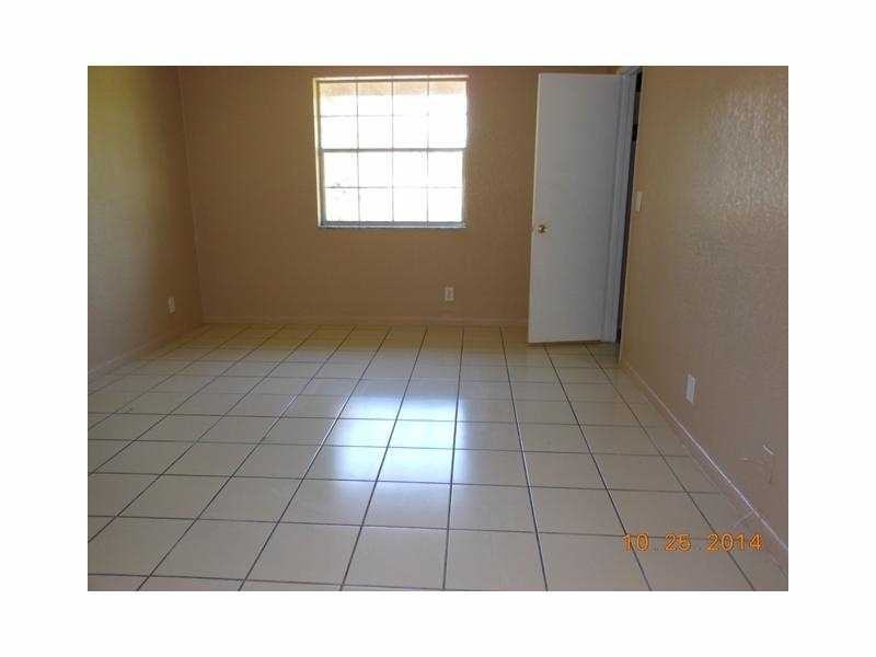 11420 NW 43rd St - Photo 3 of 6