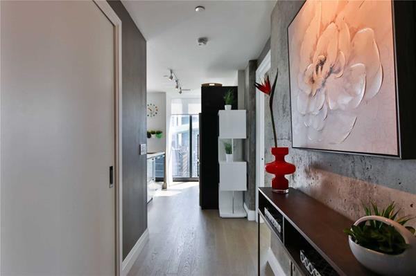 224 King Street West #2803