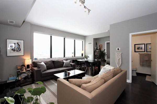 400 Wellington Street West #908