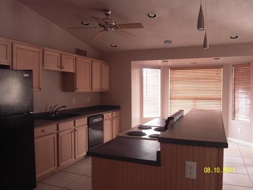 4125 W Grovers Ave - Photo 2 of 3