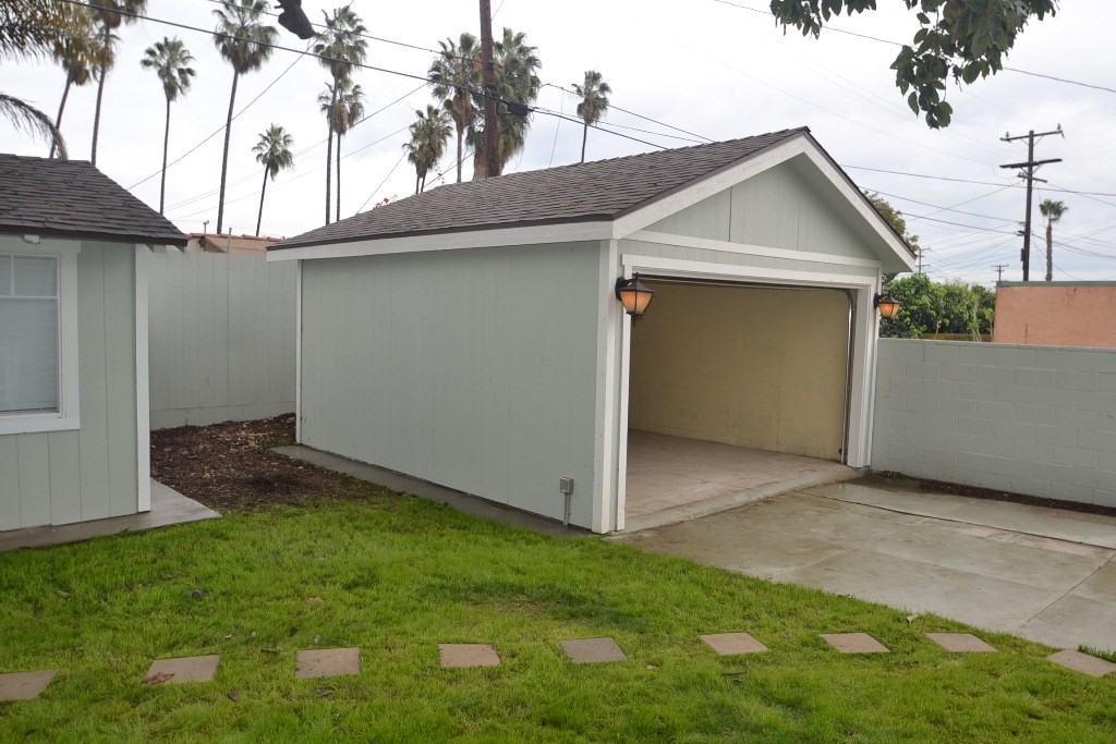 5728 Mullen Ave - Photo 2 of 13