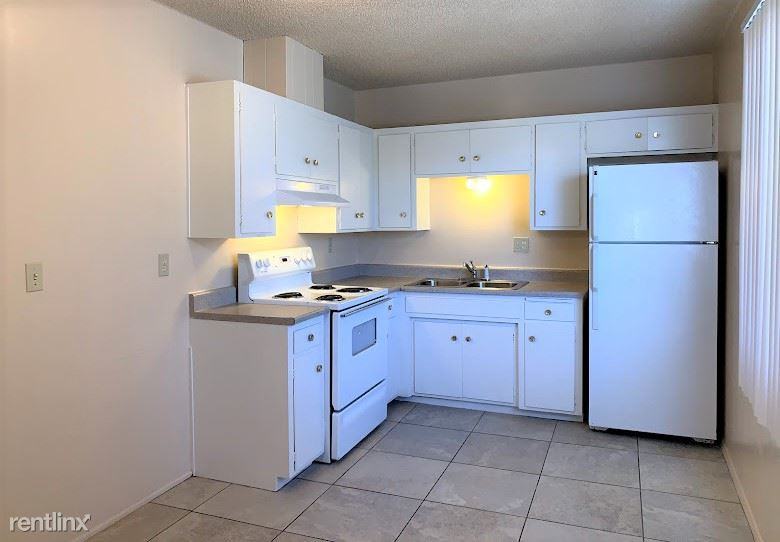 Las Maravillas Apartments - Photo 3 of 13