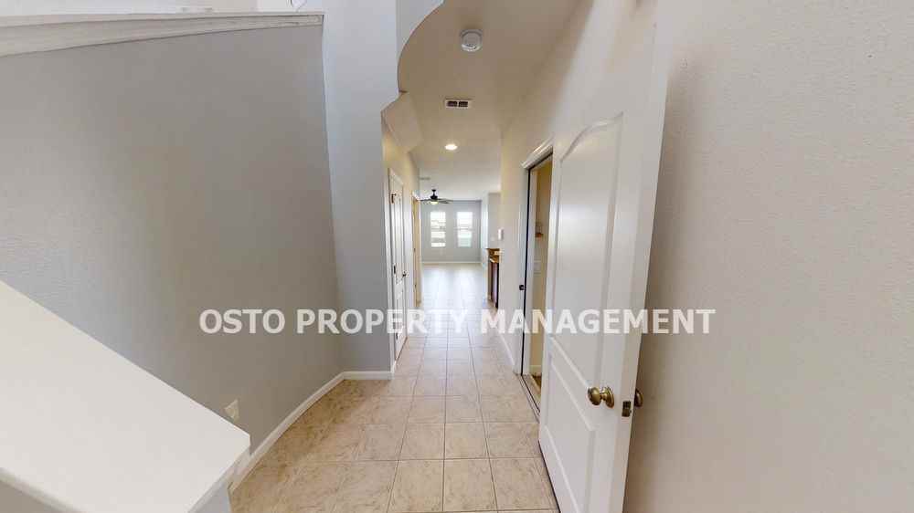 733 Ventura Dr - Photo 2 of 28