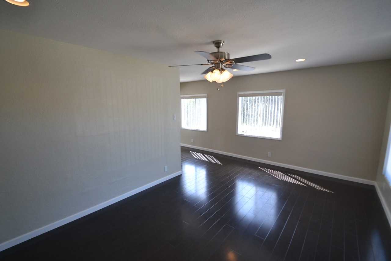 6554 Scout Ave - Photo 2 of 7