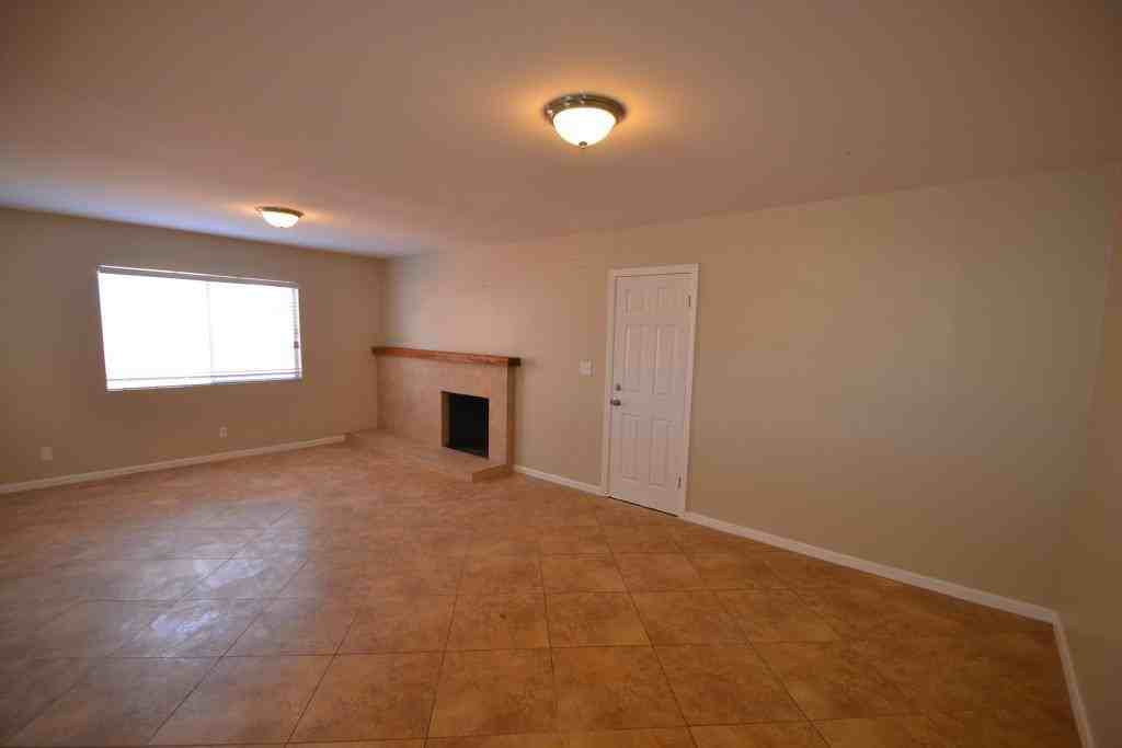 3411 Modoc Dr - Photo 3 of 7
