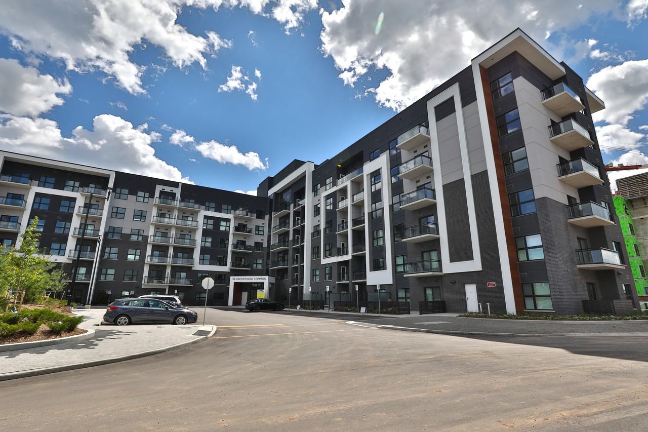 128 Grovewood Common - Photo 2 of 52