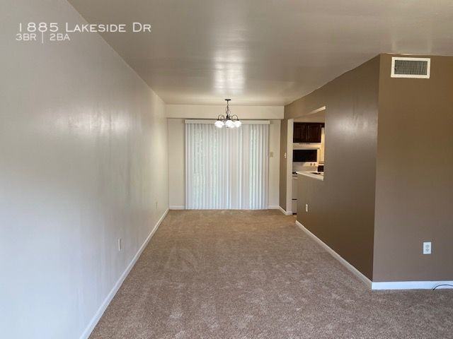 1885 Lakeside Dr - Photo 3 of 12