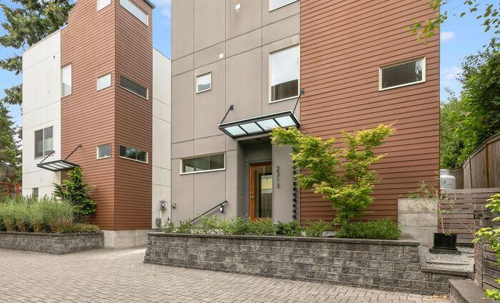 2313 48th Ave Sw - Photo 2 of 42