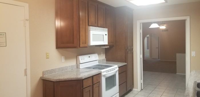 7328 W Cherry Hills Dr - Photo 3 of 16