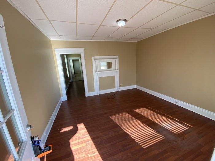 527 Wainwright Ave - Photo 2 of 11